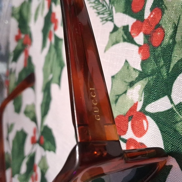 GUCCI SUNGLASSES - Picture 5 of 11